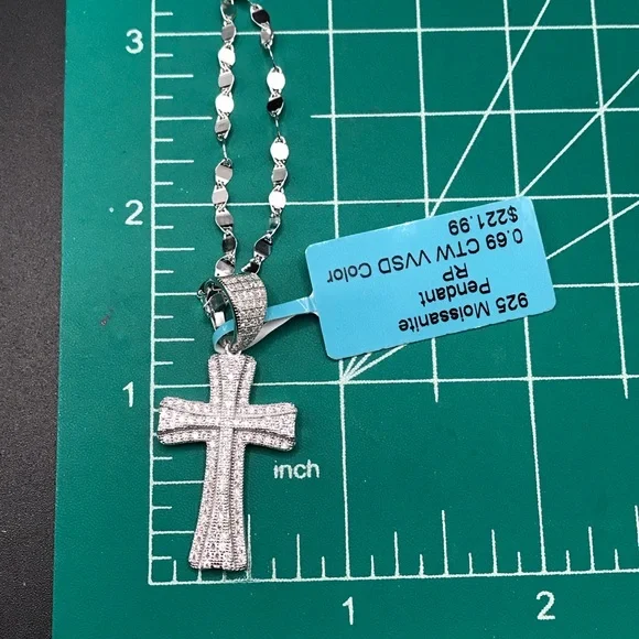 925 Sterling Silver 0.69CT Moissanite Cross Pendant Necklace size 18” - Picture 9 of 13